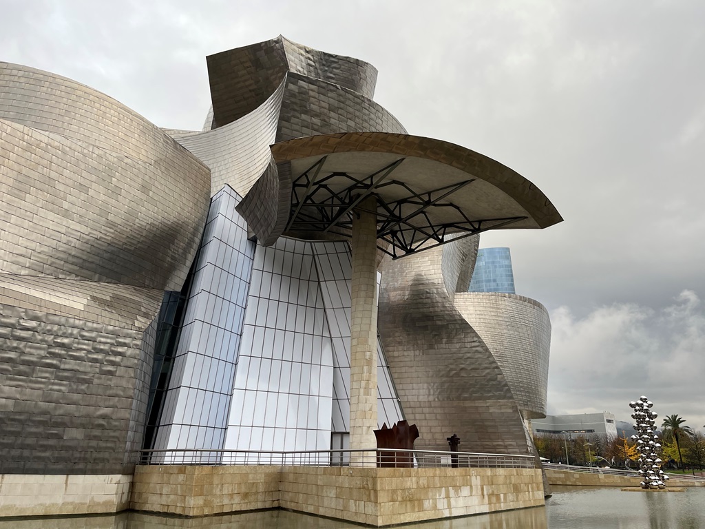 Museu Guggenheim- o ex-líbris de Bilbau – Viagens da Lita